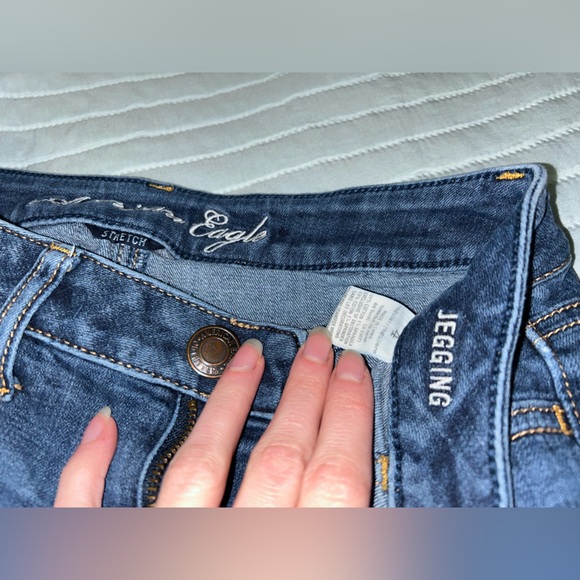 American Eagle pants size 2 and 4 - Picture 7 of 8